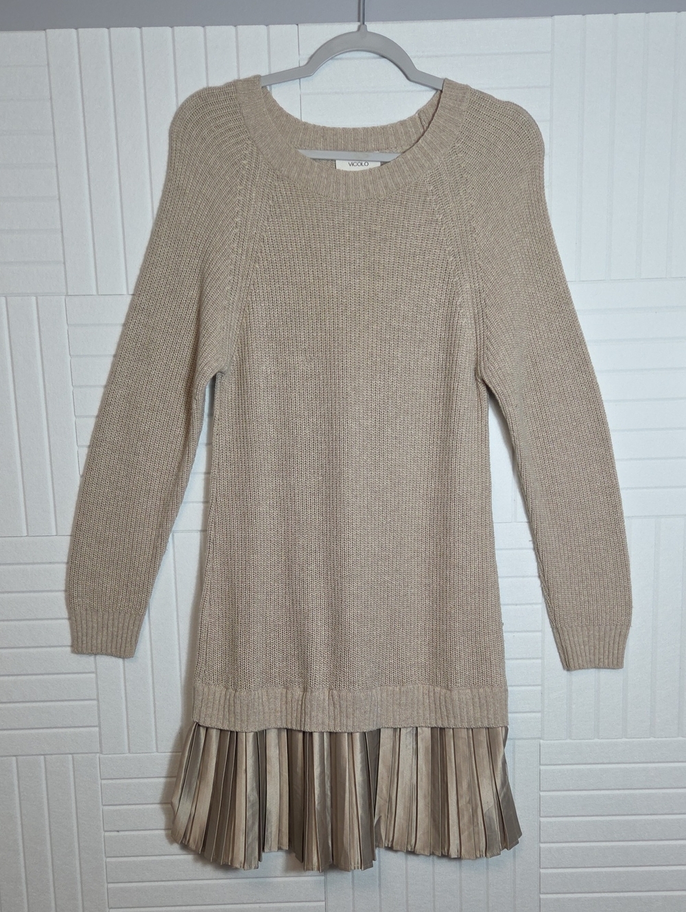 Vicolo Italian Light Tan And Gold Pleated Sweater Dress Size S
